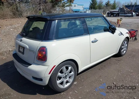2010 Mini Cooper S z USA, uszkodzony, nr VIN WMWMF7C55ATZ71881